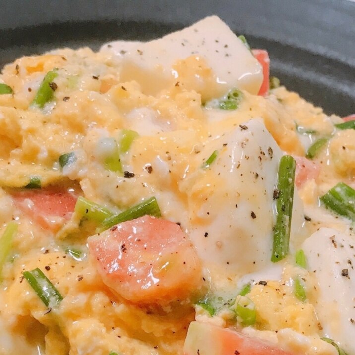 簡単ふんわり!モッツァレラのやわらかオムレツ♡